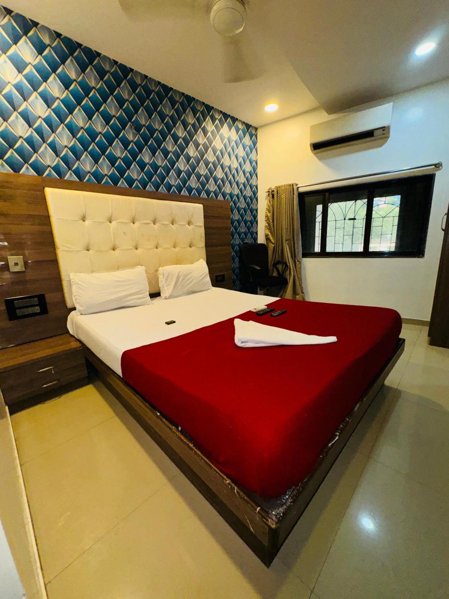 Hotel Mumbai Grand — Photos 1